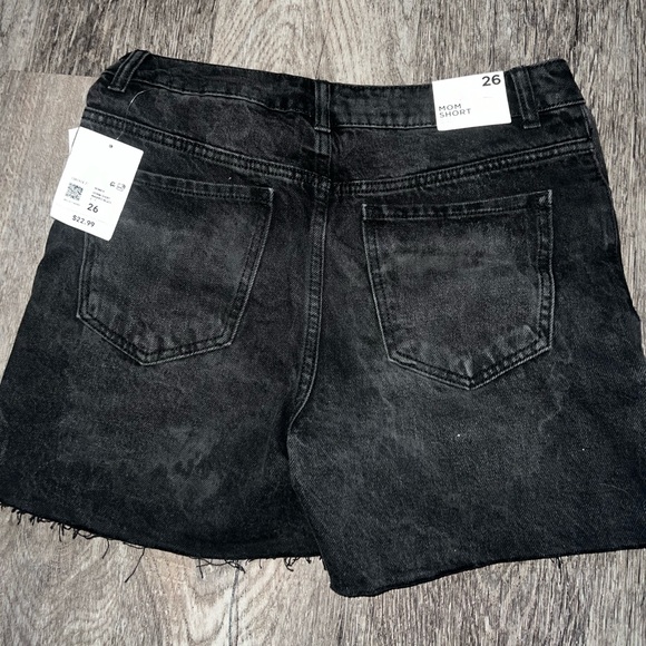 FOREVER 21 Mom Shorts - Picture 4 of 5